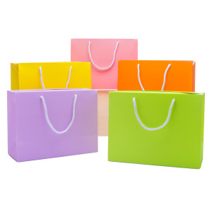 Shopper plastificato tinta unita colori pastello e manico in cordoncino in tinta+ biglietto di auguri