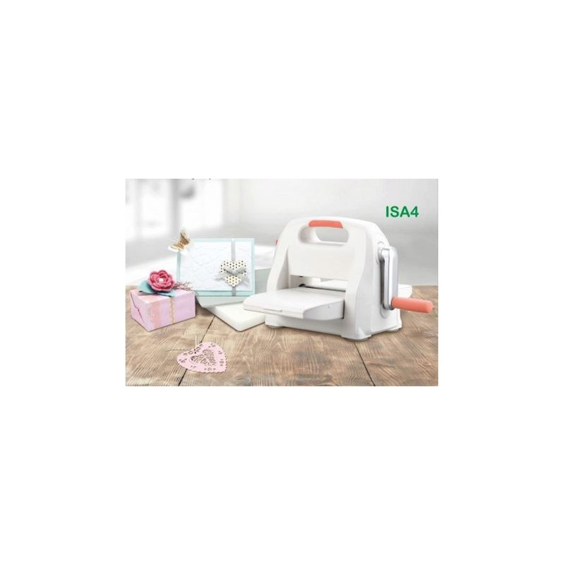 Fustellatrice Isabella f.to A4-Include:- macchina per tagliare e creare effetto rilievo- 1 base standard- 1 piano di taglio- 1 a